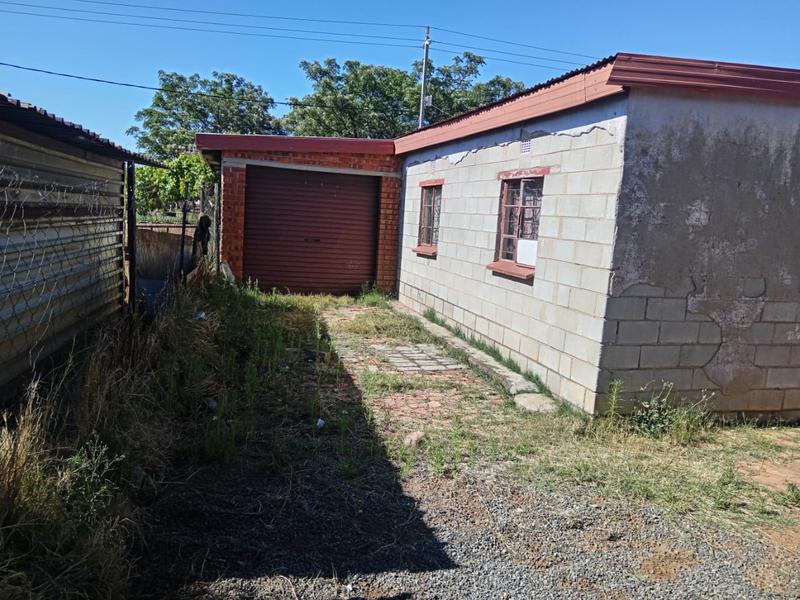 3 Bedroom Property for Sale in Thabong Free State